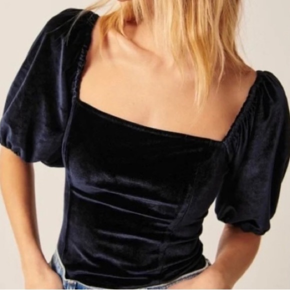 Abercrombie & Fitch Stretch Velvet Puff Sleeve Squareneck Top - Picture 9 of 9